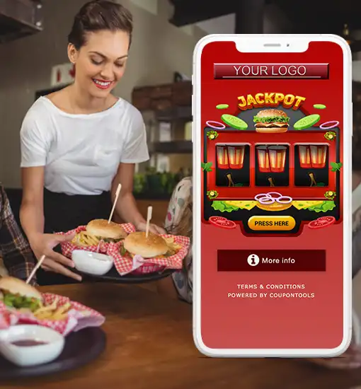 Coupon électronique au jeu de la roue pour des restaurants sur un smartphone avec une personne servant des repas.